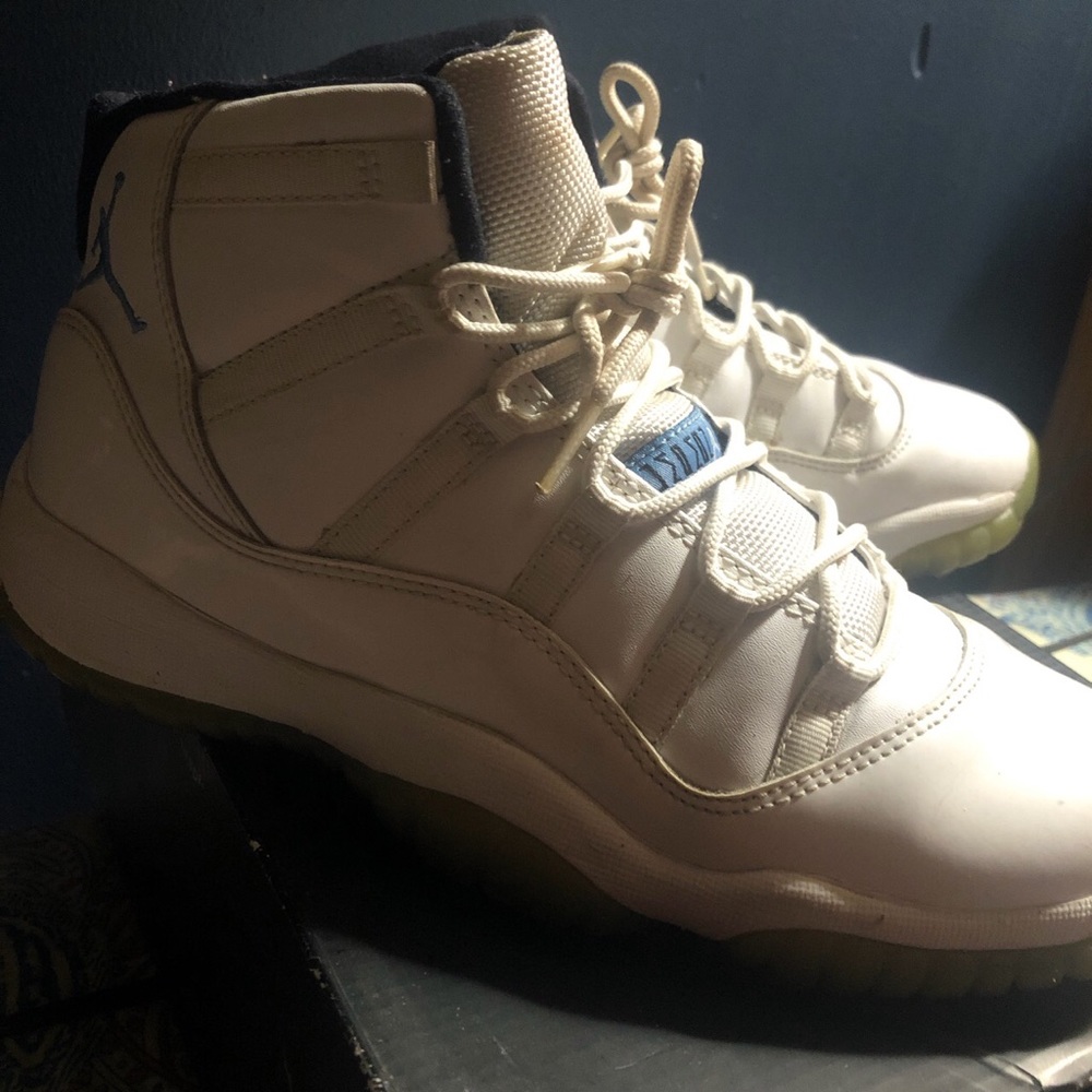 Air Jordan 11 (GS) “Columbia “ legend Blue